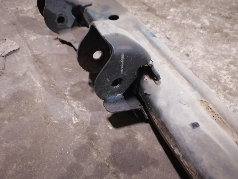 Sandero №18 подрамник деф