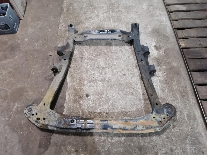 Sandero №18 подрамник деф