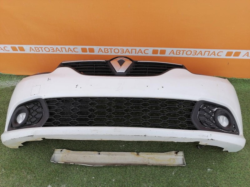 Sandero №18 бампер передний в сборе деф