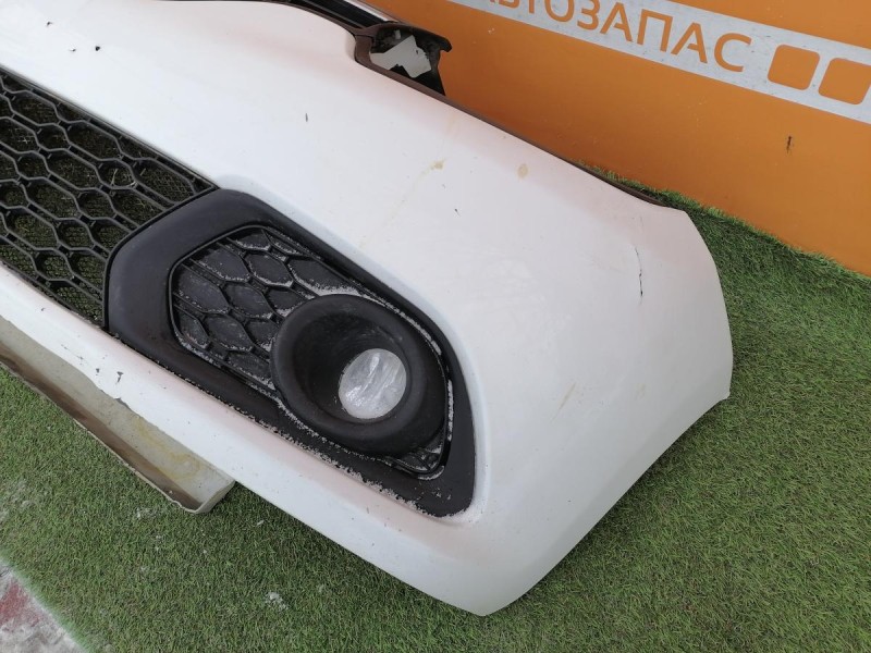 Sandero №18 бампер передний в сборе деф