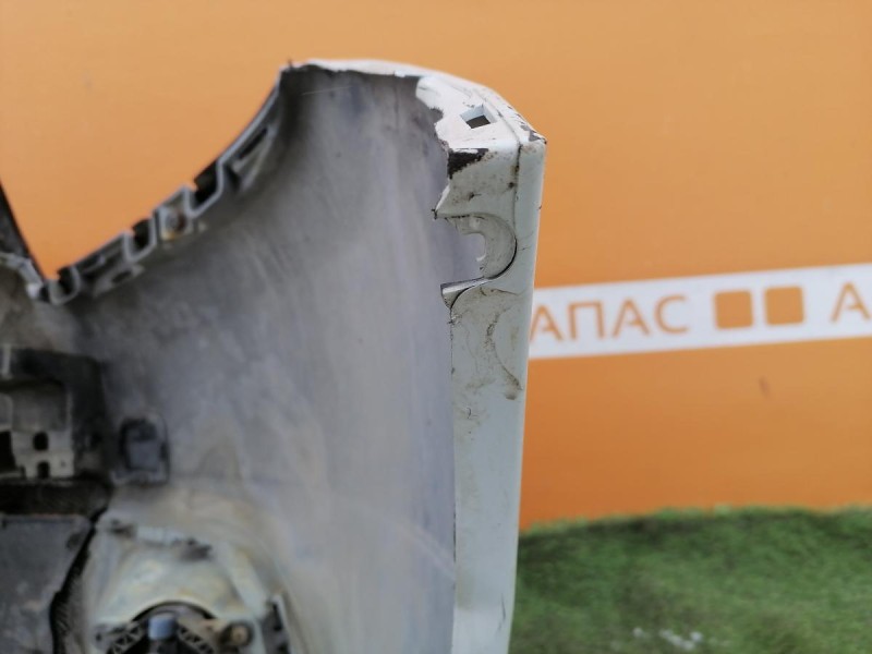 Sandero №18 бампер передний в сборе деф