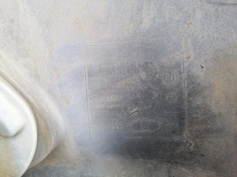 Sandero №18 бампер передний в сборе деф