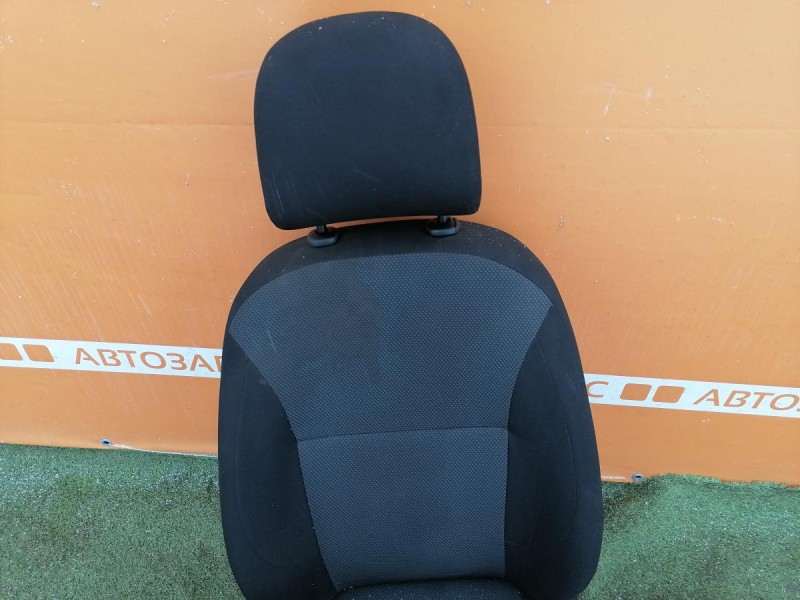 Sandero №18 сиденье переднее к-кт