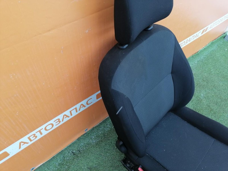 Sandero №18 сиденье переднее к-кт