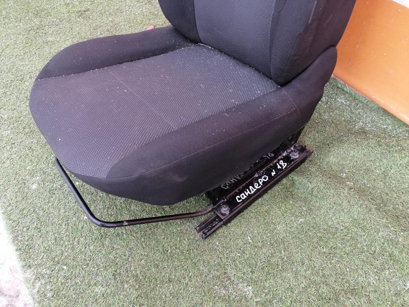 Sandero №18 сиденье переднее к-кт