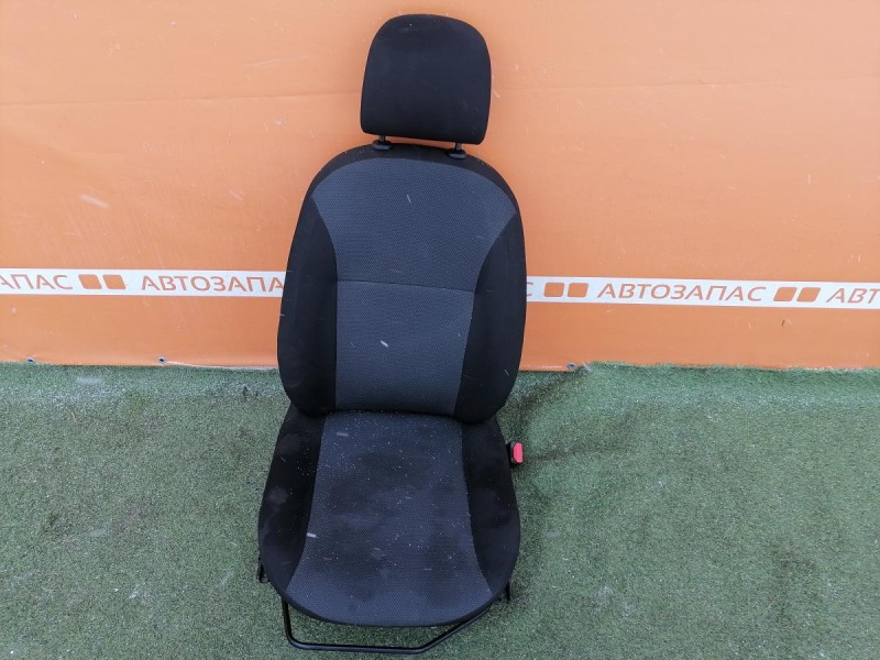 Sandero №18 сиденье переднее к-кт