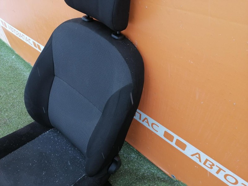 Sandero №18 сиденье переднее к-кт