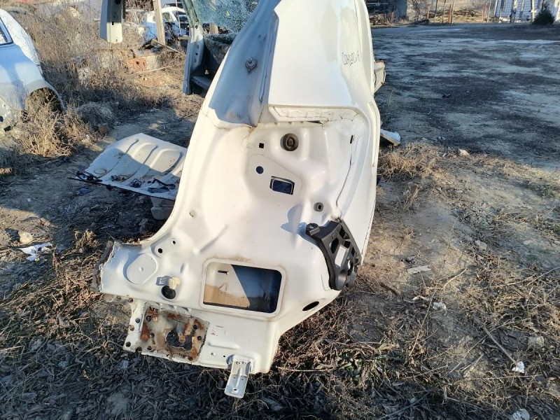 Sandero №16 крыло заднее правое сапожок с порогом