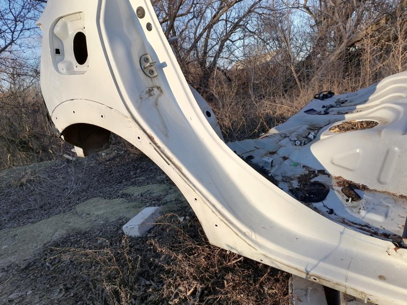 Sandero №16 крыло заднее правое сапожок с порогом