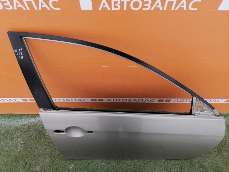 Almera G15 №12 дверь передняя правая деф