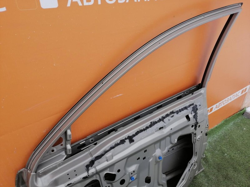 Almera G15 №12 дверь передняя правая деф