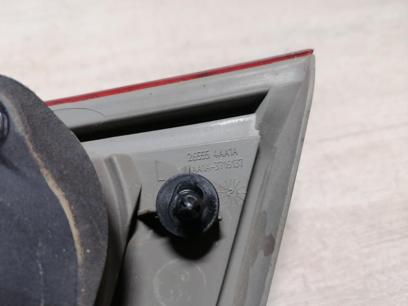 Almera G15 №12 фонарь левый в крышку багажника