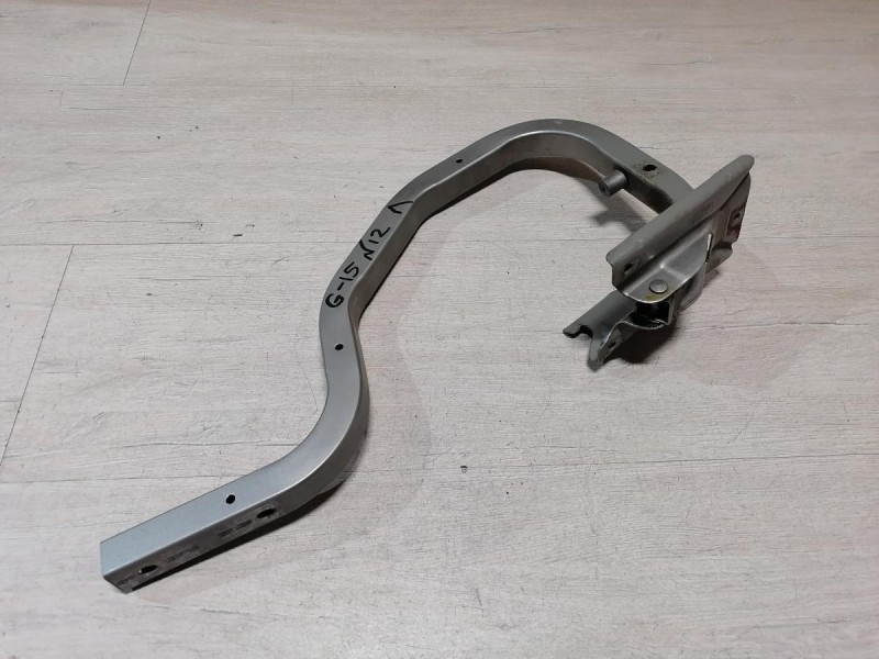 Almera G15 №12 петля багажника левая