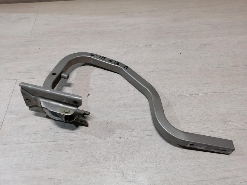 Almera G15 №12 петля багажника правая