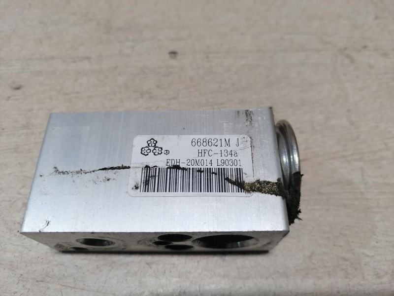 Almera G15 №12 клапан кондиционера