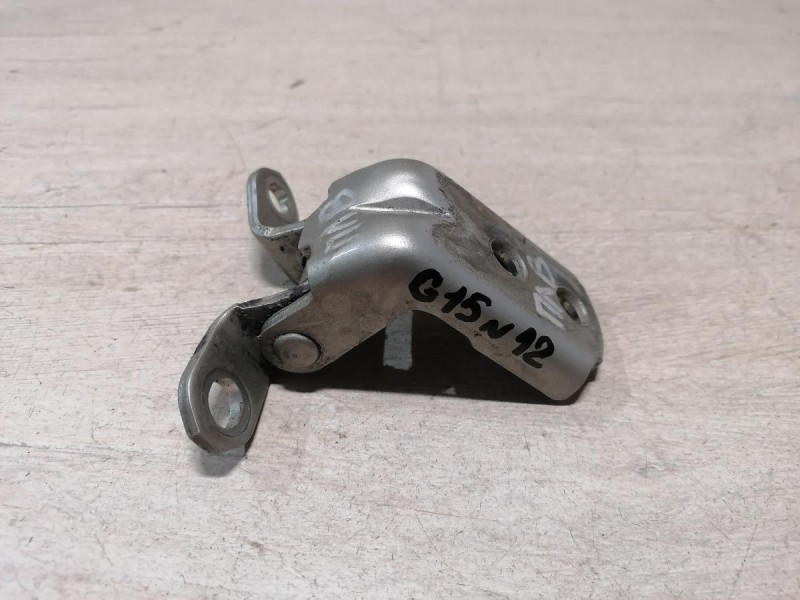 Almera G15 №12 петля двери передняя левая верхняя