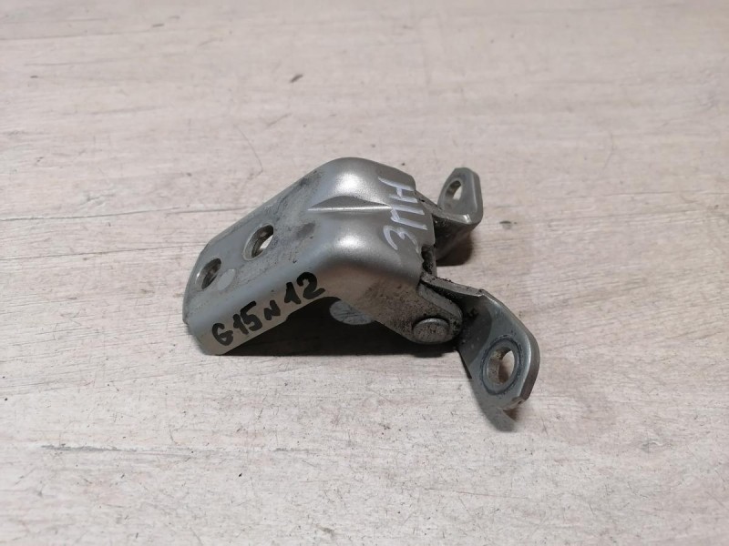 Almera G15 №12 петля двери задняя правая нижняя