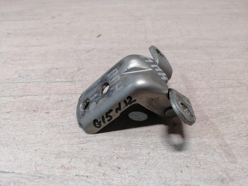 Almera G15 №12 петля двери передняя правая нижняя