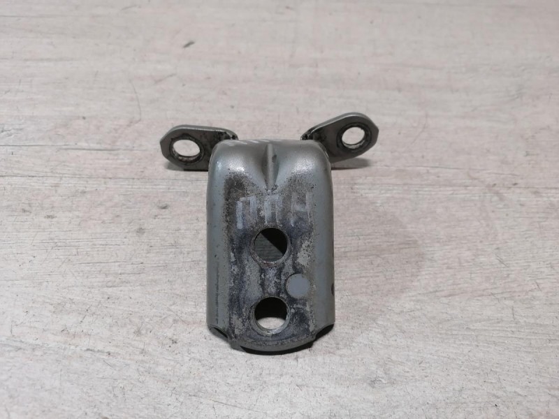 Almera G15 №12 петля двери передняя правая нижняя