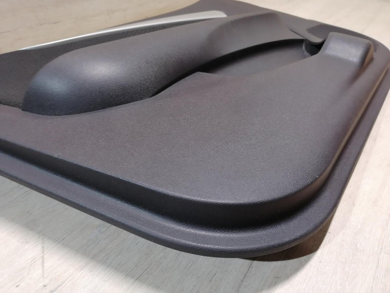 Almera G15 обшивка двери передняя левая эл