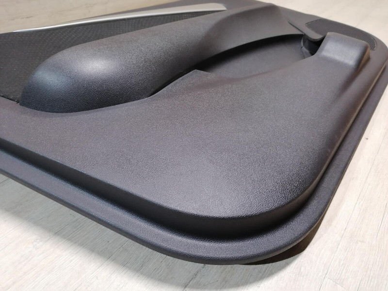 Almera G15 обшивка двери передняя левая эл