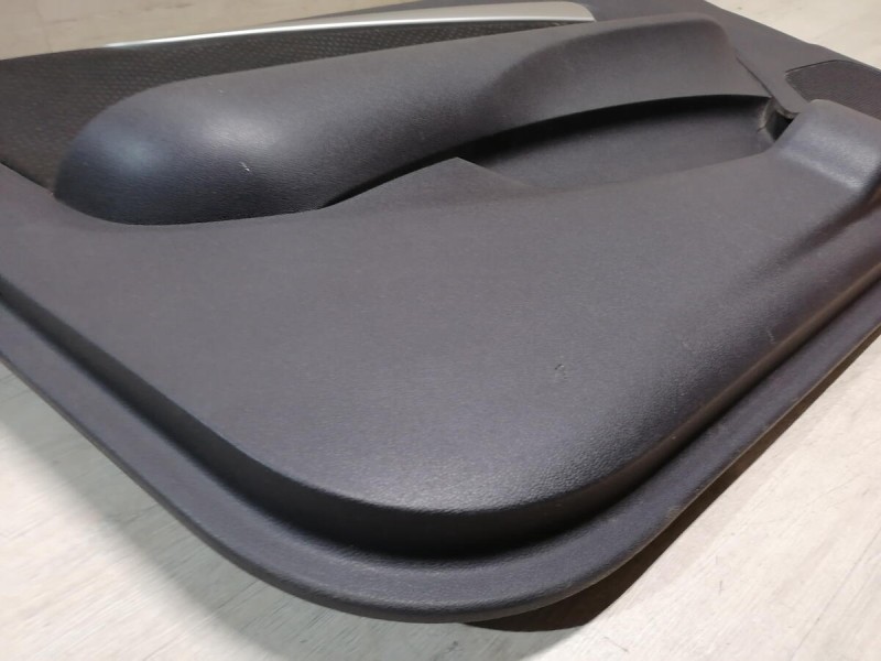 Almera G15 обшивка двери передняя левая эл