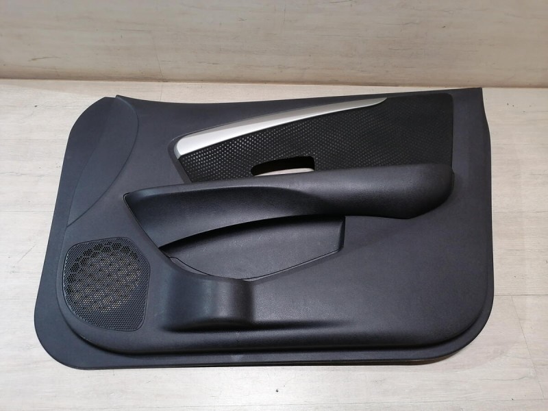 Almera G15 обшивка двери передняя правая эл