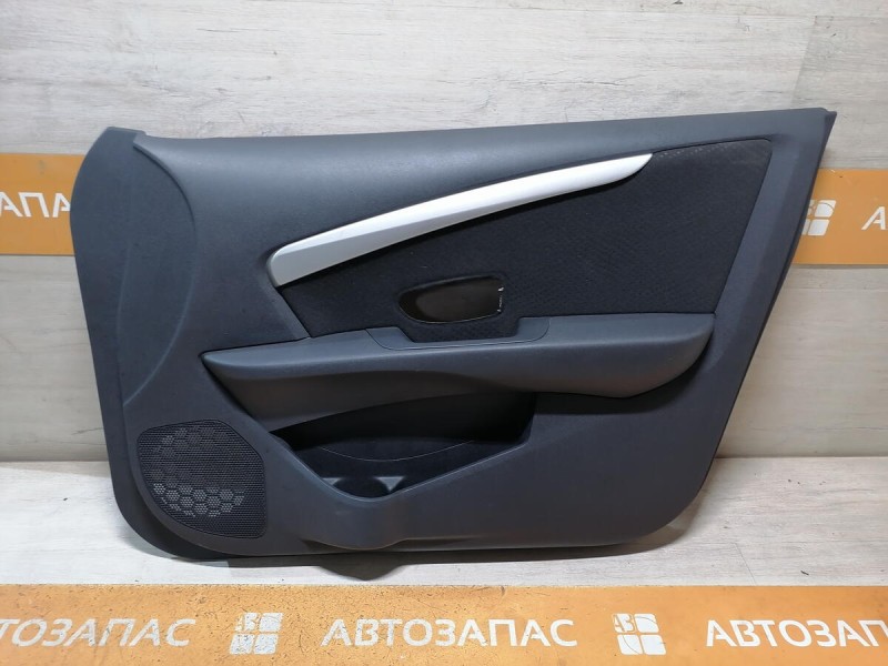 Almera G15 обшивка двери передняя правая эл