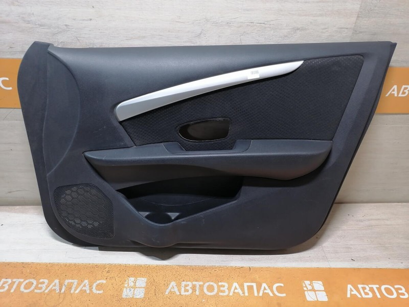 Almera G15 обшивка двери передняя правая эл