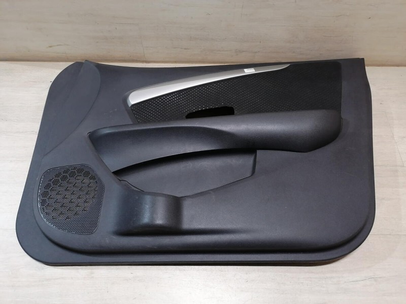 Almera G15 обшивка двери передняя правая эл