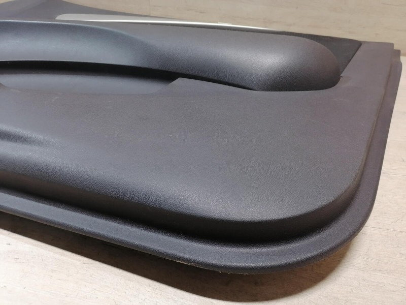 Almera G15 обшивка двери передняя правая эл
