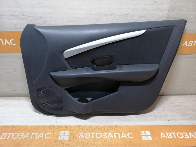 Almera G15 обшивка двери передняя правая эл