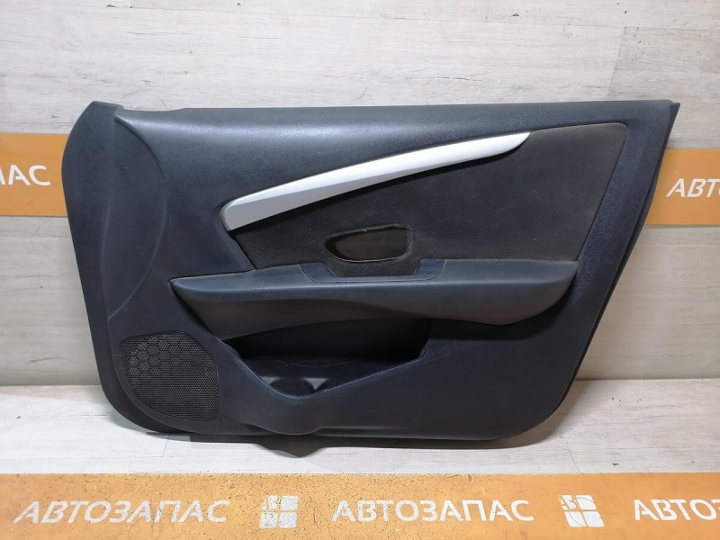 Almera G15 обшивка двери передняя правая эл