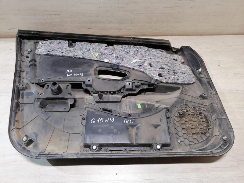 Almera G15 обшивка двери передняя правая эл