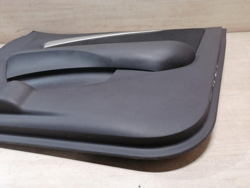 Almera G15 обшивка двери передняя правая эл