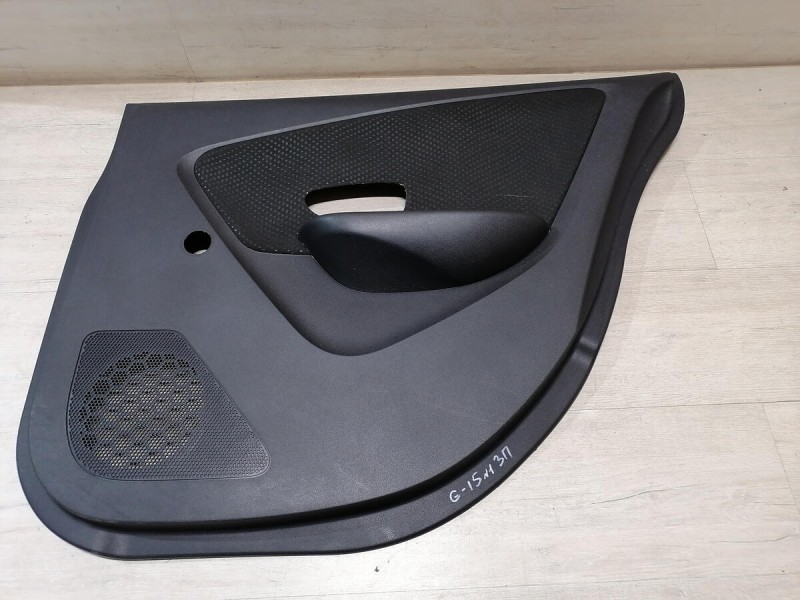 Almera G15 обшивка двери задняя правая мех