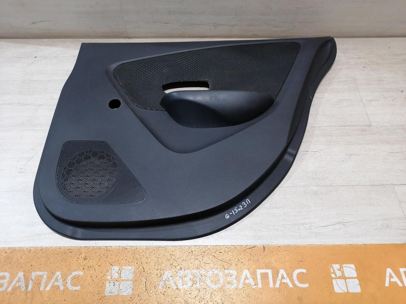 Almera G15 обшивка двери задняя правая мех