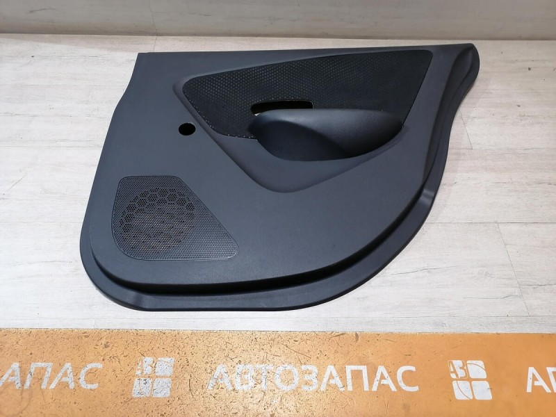 Almera G15 обшивка двери задняя правая мех