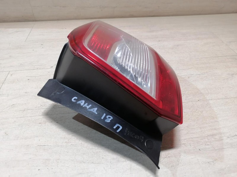 Sandero №18 фонарь правый деф