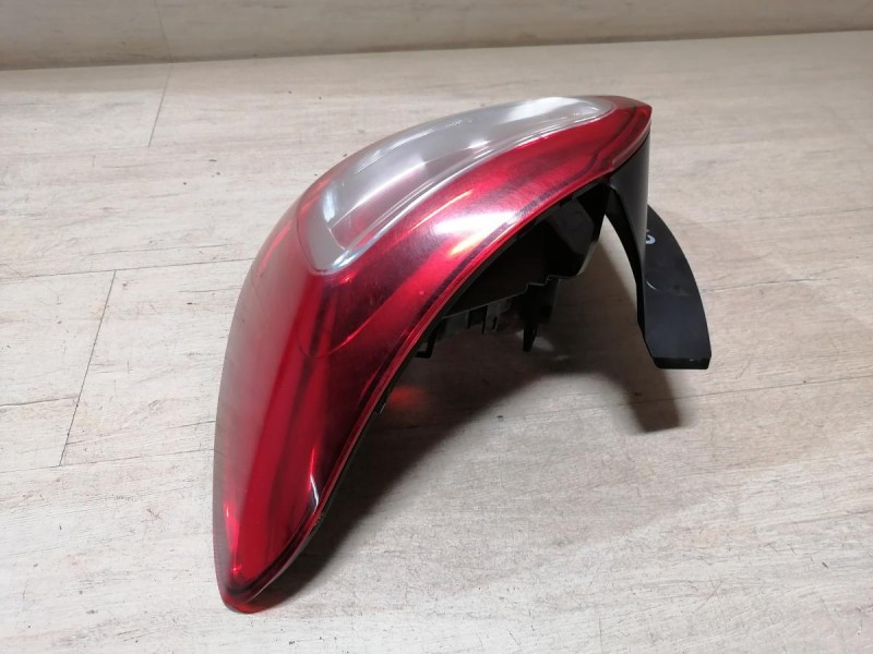 Sandero №18 фонарь правый деф