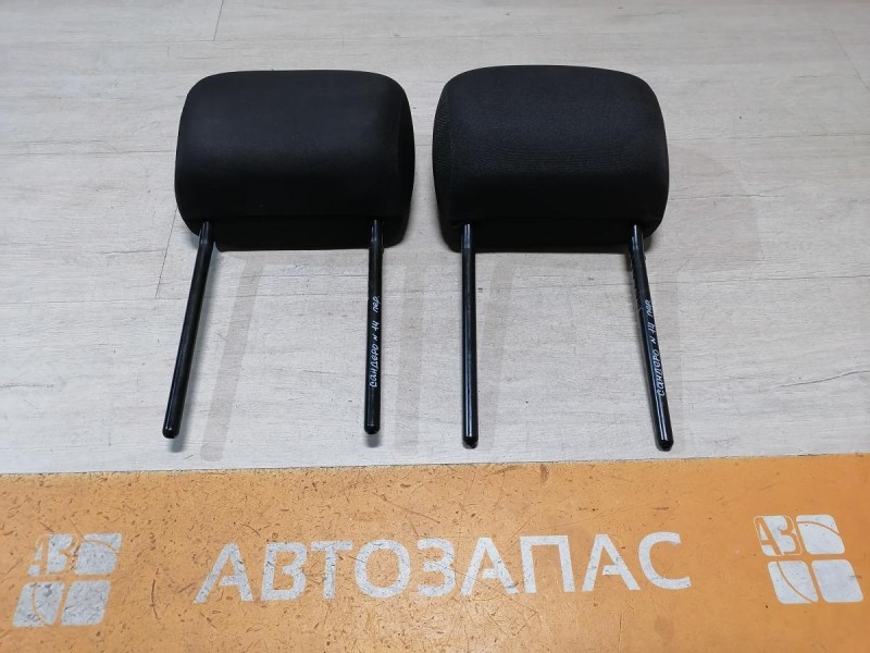 Sandero №17 подголовник заднего дивана к-кт