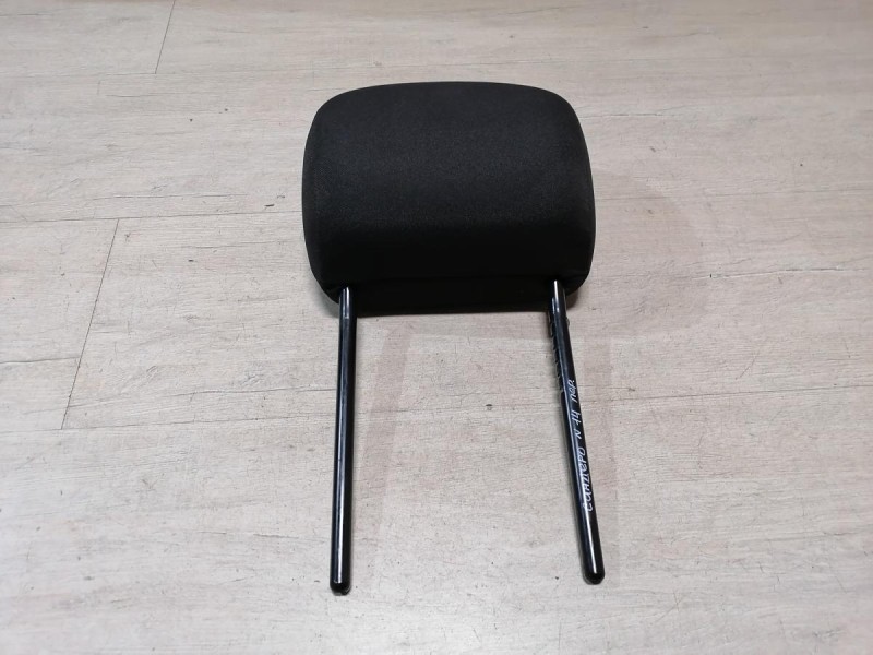 Sandero №17 подголовник заднего дивана к-кт