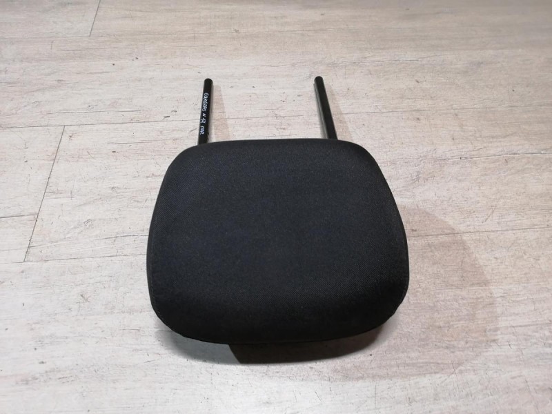 Sandero №17 подголовник заднего дивана к-кт