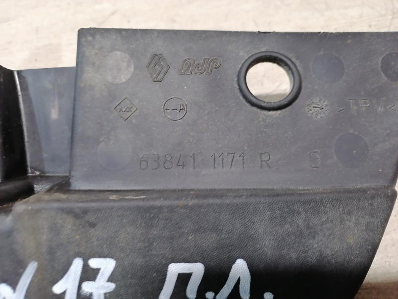 Sandero №17 брызговик передний левый степвей