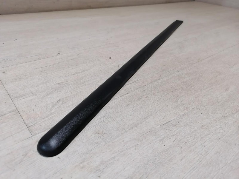 Logan ф1 №2 молдинг двери задний деф