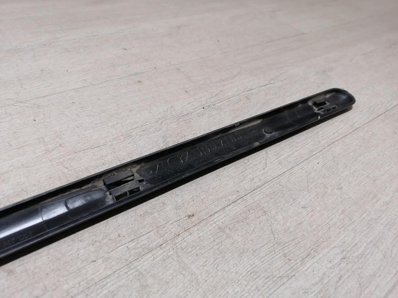 Logan ф1 №2 молдинг двери задний деф