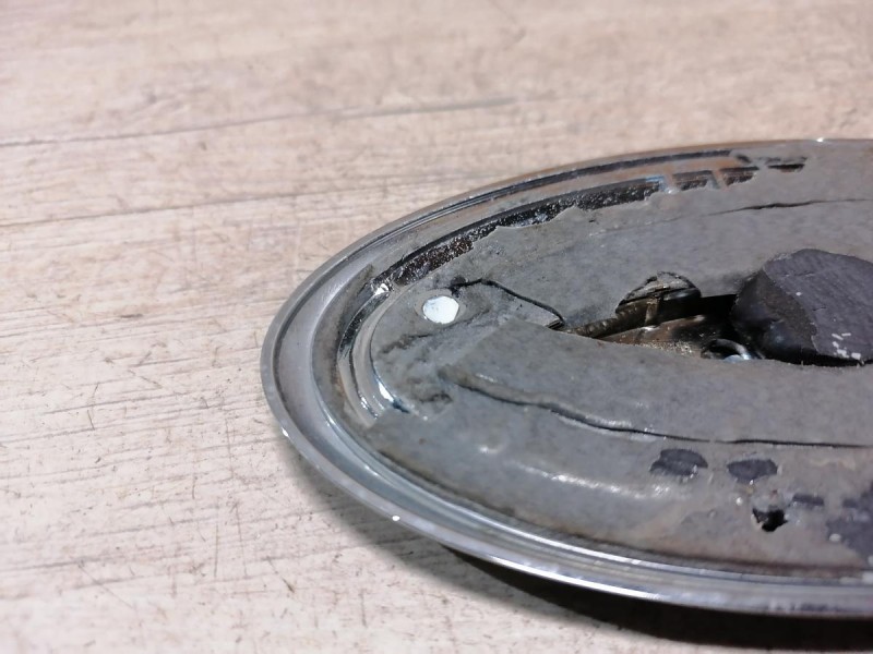 Rio 3 эмблема капота шильдик деф