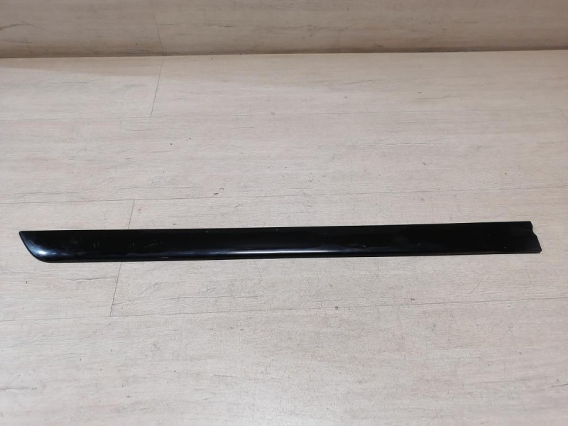 Lancer молдинг двери задний правый