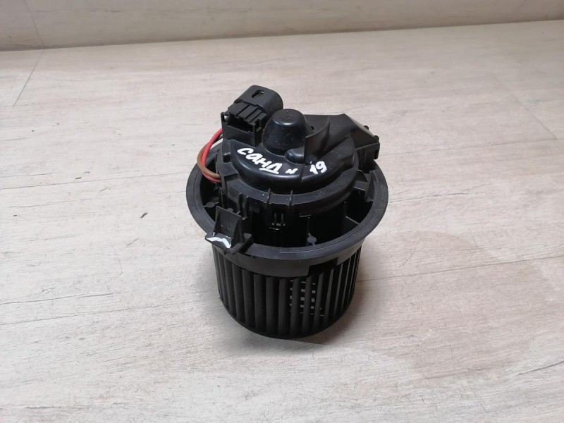 Sandero №19 моторчик печки