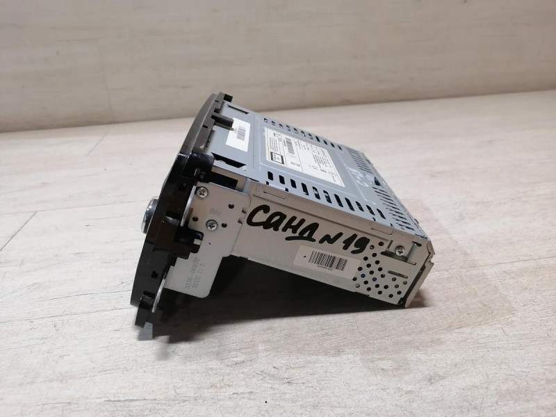 Sandero №19 магнитола штатная 2 дин